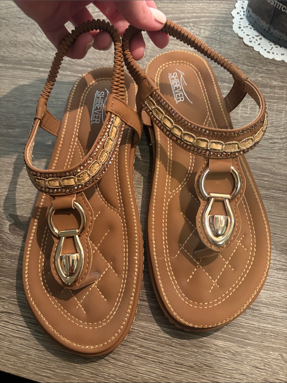 Shibever Tan T-Strap Sandals with Gold Hardware